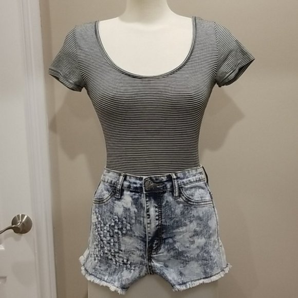 High Rise Acid Wash Stretchy Denim Shorts - Picture 1 of 9
